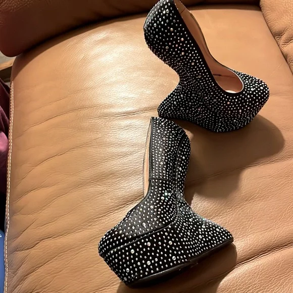 Shein Freda curved wedge platforms - Picture 2 of 5